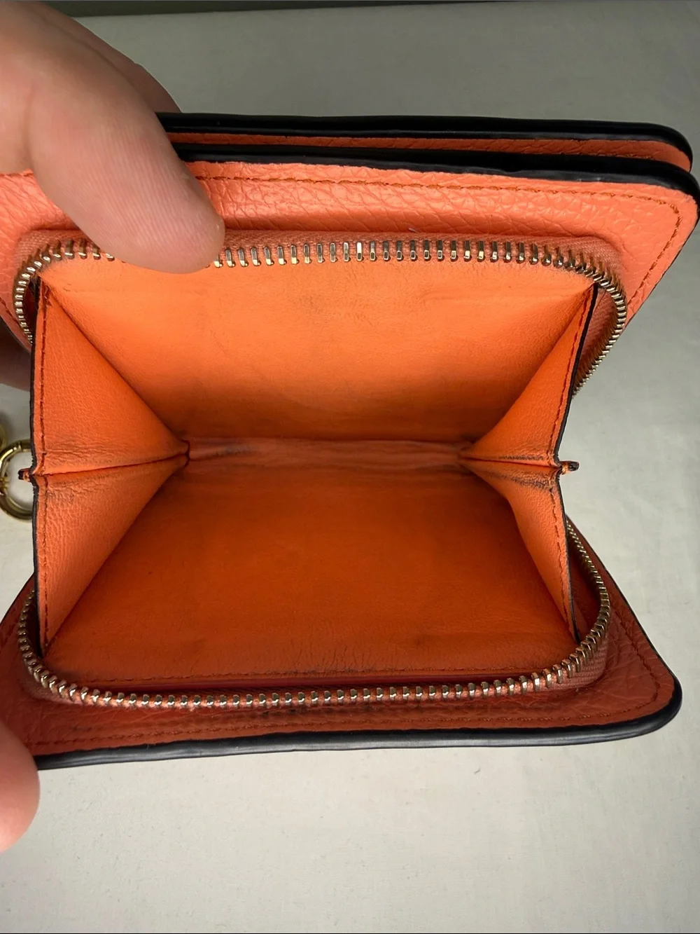 Chloe Alphabet Pink Grained Leather Small Bifold Wallet Gold Tone Italy